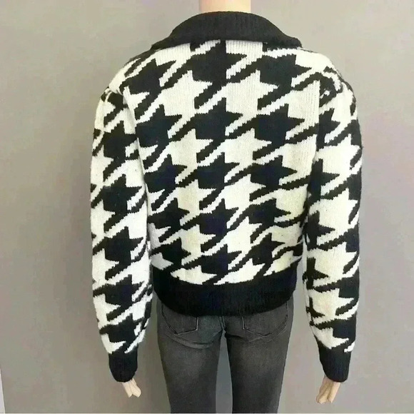 Houndstooth Turtle Neck Black & White Sweater Jumper with Zip Up  Collar. - Picture 2 of 12